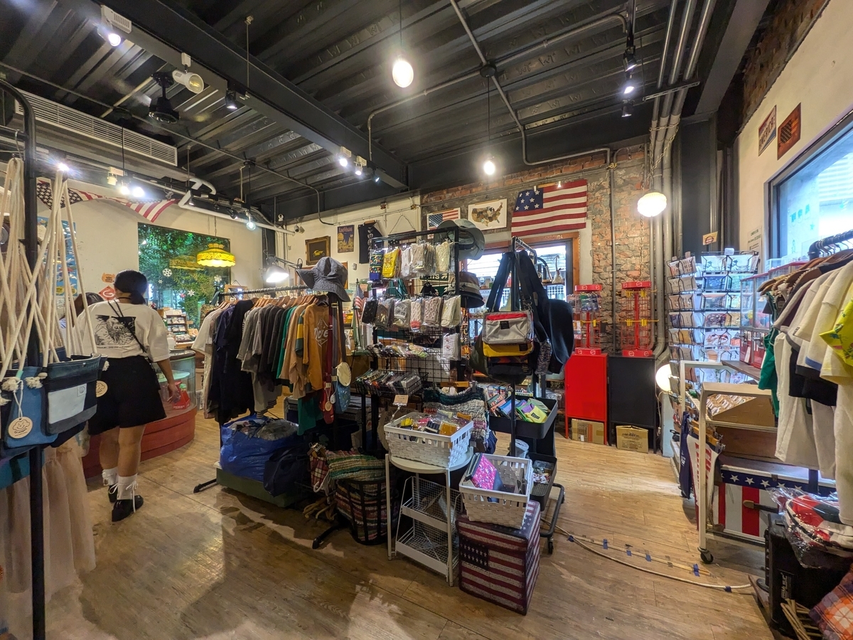 セレクトショップ 施設内にあるセレクトショップ。