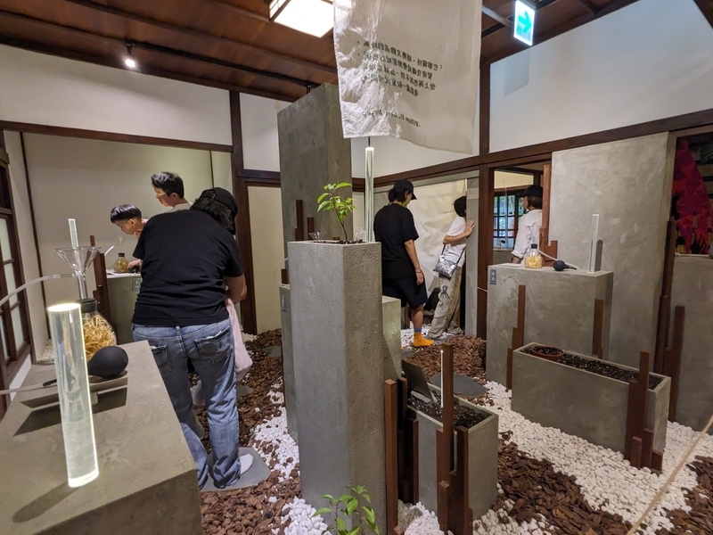 山岳をテーマにした演出展示。