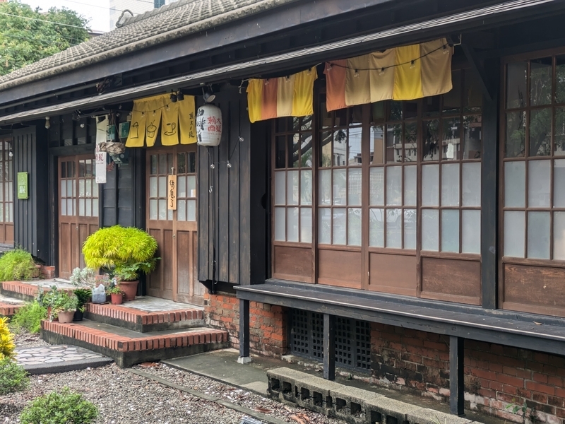 ショップが入る日式住宅リノベ。