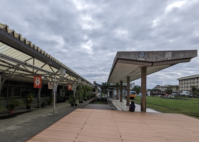旧台東駅に残るプラットホーム