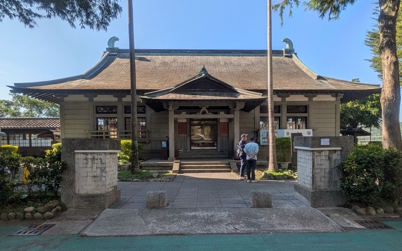 1935年完成の武徳殿。かつての武道場が展示空間として活用されている。