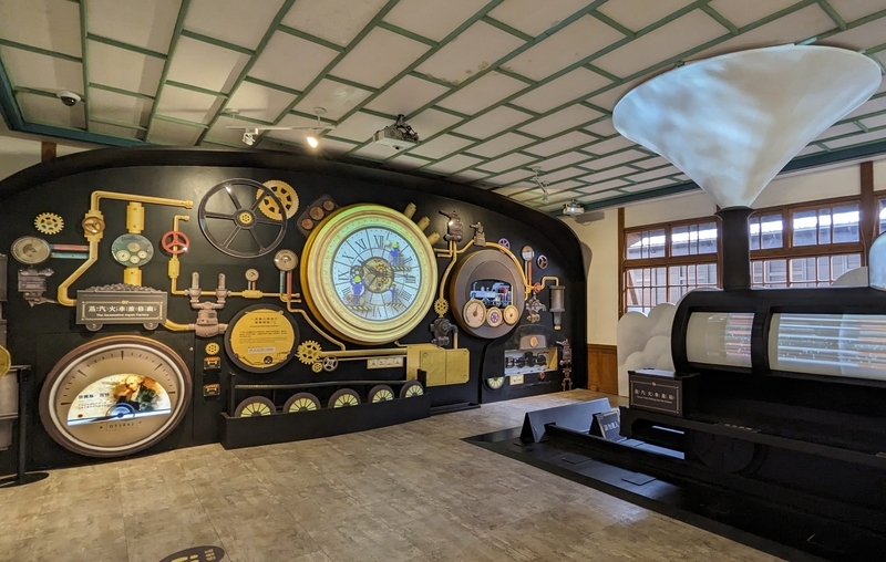 展示工房内で展示されている鉄道模型。