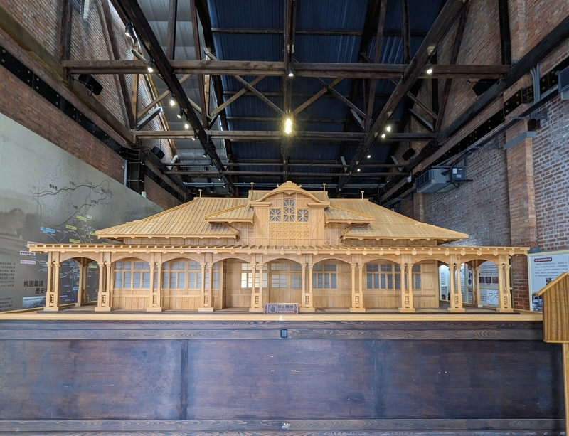 1913年の桃園駅模型 1913年に建設された当時の桃園駅の建築模型。