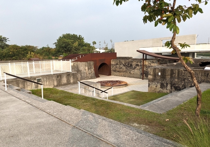 製糖工場時代の地下室を保存し現代的デザインを加えた「地坑」 製糖工場時代の地下室を保存し現代的デザインを加えた「地坑」