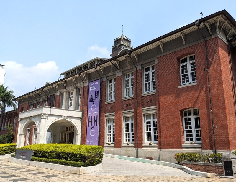 当時の小学校校舎の全体像。