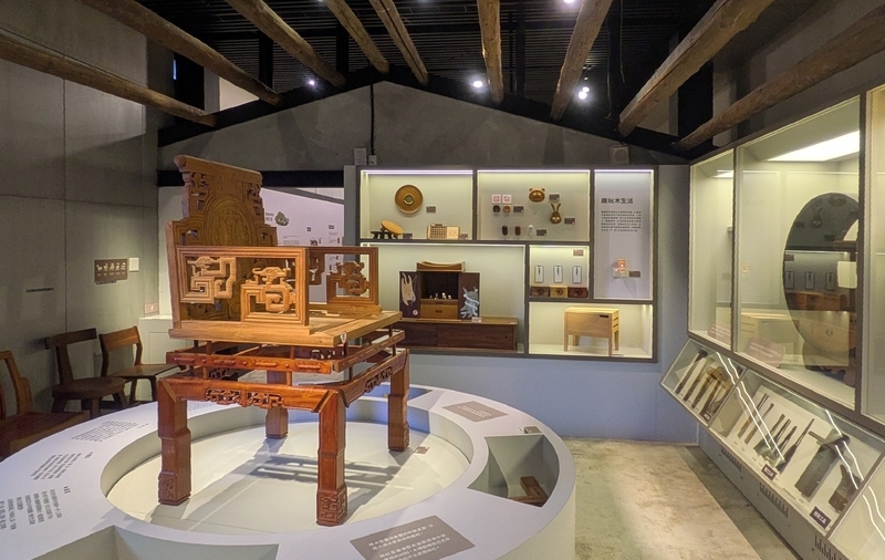 木工の歴史を紹介する展示空間の様子。