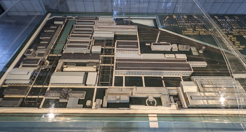 建物配置模型 当時の建物配置を示す模型が藻堂内に展示されている。