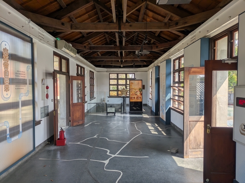 快濾池室の展示 快濾池室(A館)で行われている展示の様子。