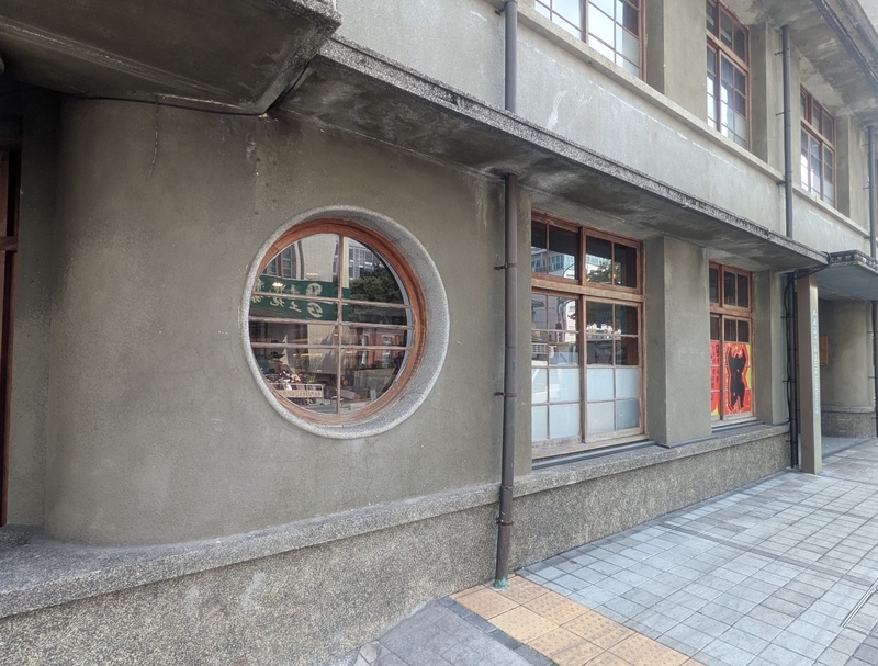 丸窓のディテール 丸窓。