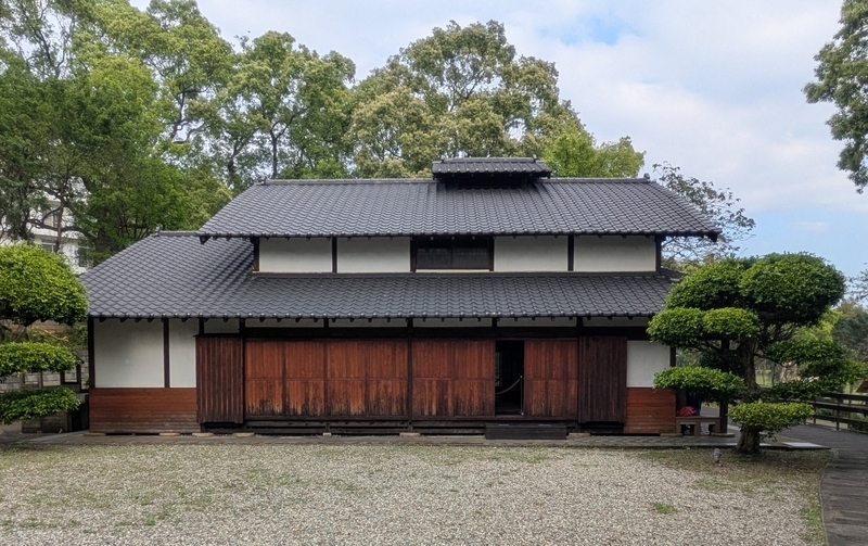 側面外観 日本家屋の特徴が出ている側面外観。