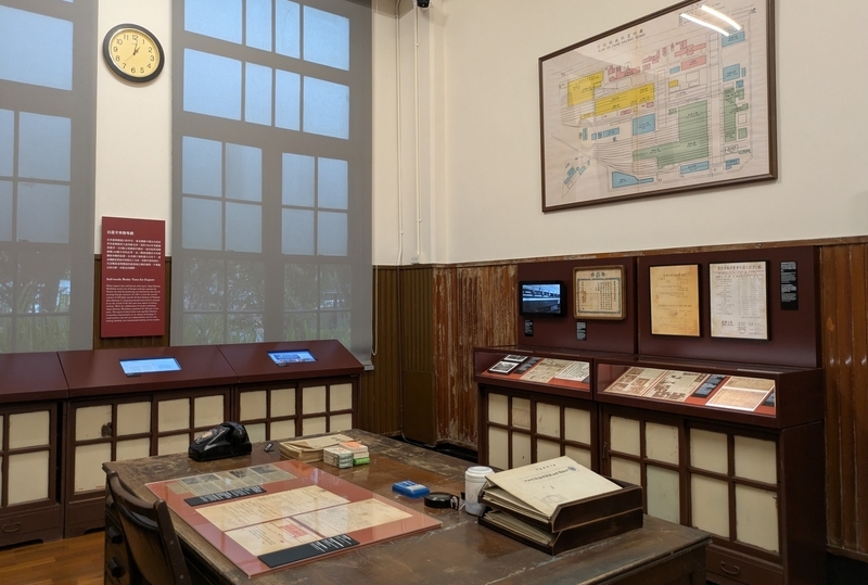 執務室展示 当時の雰囲気を再現した執務室展示