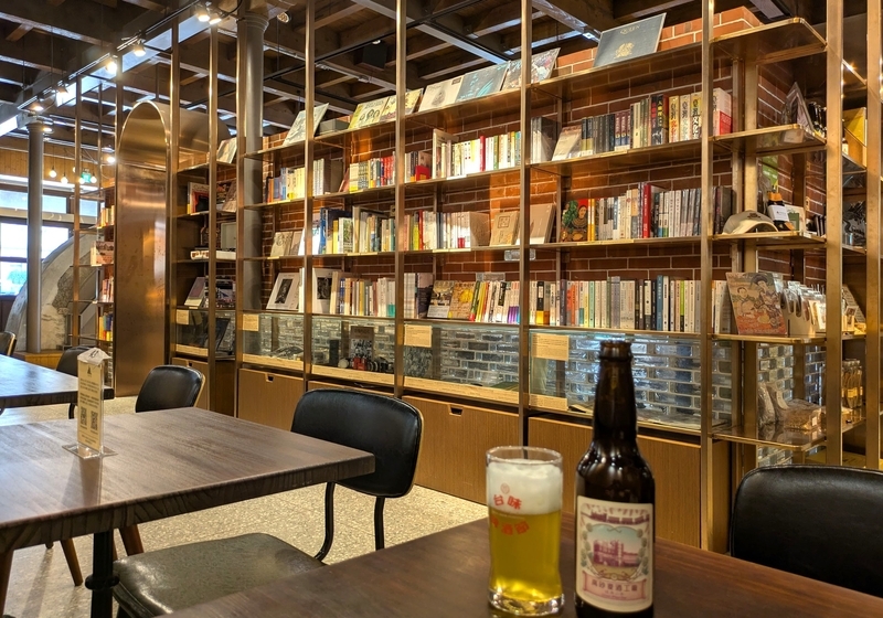カフェ席から外を眺める景色。
