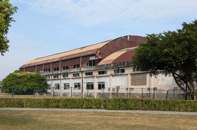 廃墟となった工場(非公開) 廃墟となった工場の外観で、現在は非公開となっている。