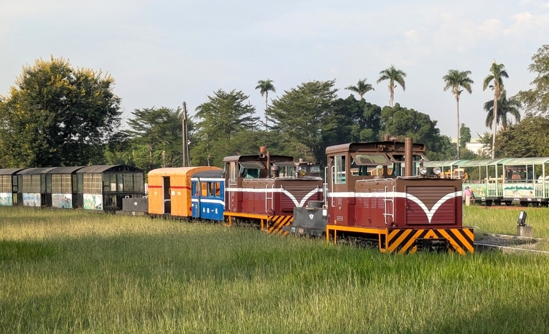 五分車の屋外展示 サトウキビ運搬列車である五分車の屋外展示。
