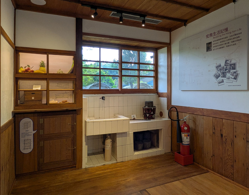 当時の暮らしを再現した展示 当時の暮らしを紹介する展示の様子。