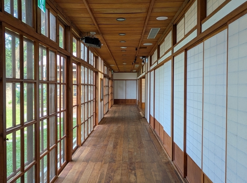 縁側の様子 住宅の縁側の様子。