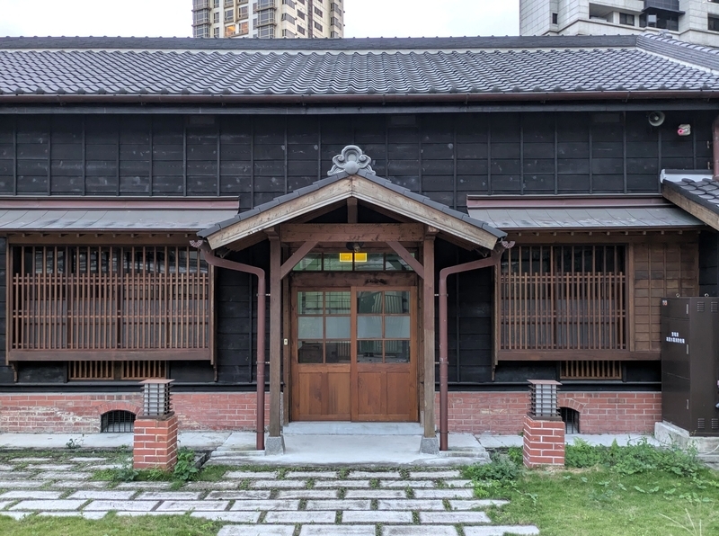 入口の外観 表情豊かな日本家屋の入口周辺の外観。