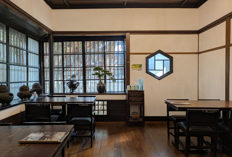 カフェ客席 靜心苑のカフェ・レストランとして使われている客席空間。