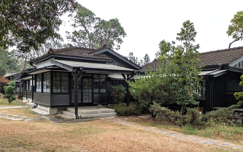 所長宿舎の庭側外観 庭側から見た営林署嘉義出張所長宿舎の外観。