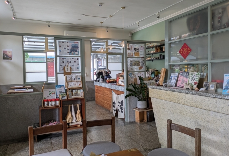 カフェ客席 カフェ眺港珈琲の客席。