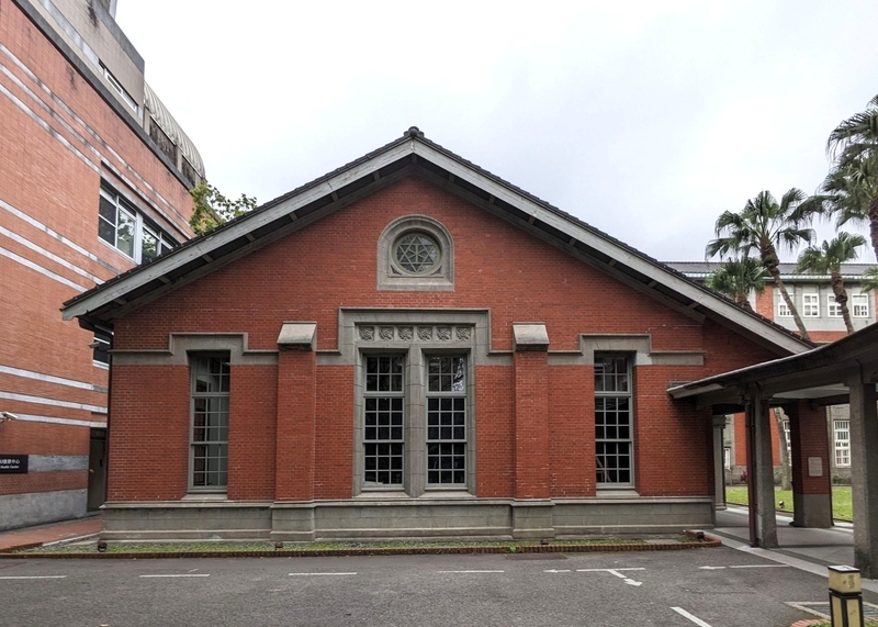 小講堂の外観。