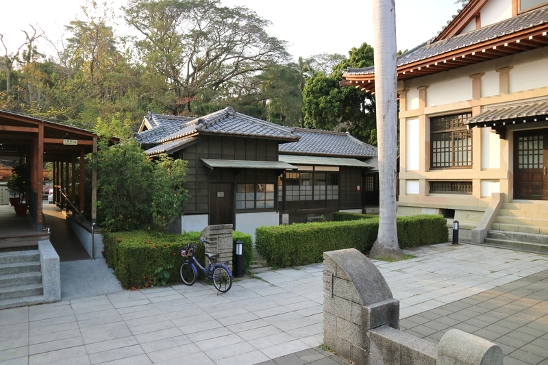 武徳殿の隣にある附属施設の日本家屋がリノベされている。