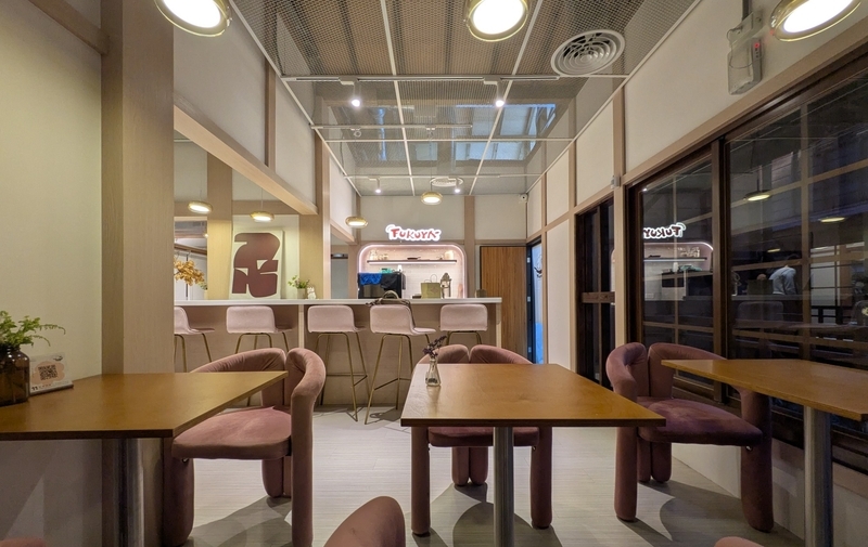 FUKUYA店内 スイーツ店の「FUKUYA 芙香家」の店内。