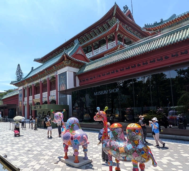 動物アート 周辺には動物のアートオブジェがたくさん。