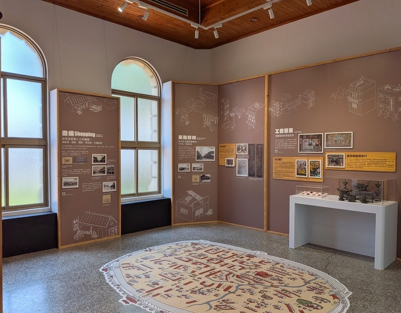 地域の歴史展示 地域の歴史を解説している。
