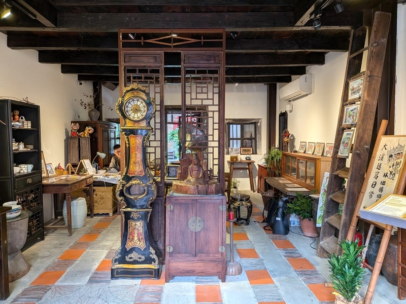 一進の展示空間 一進(一番道路側)の展示空間。当時の民具がたくさん。