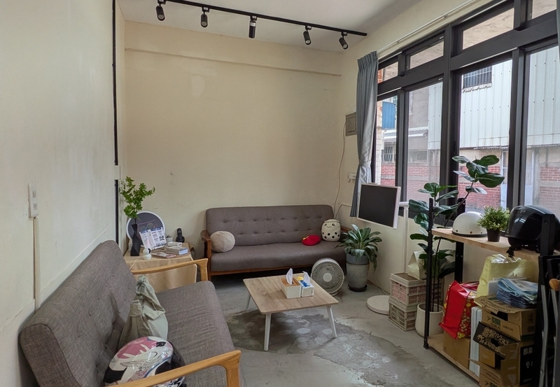撫銭Houseの起業拠点に設けられたラウンジ空間。