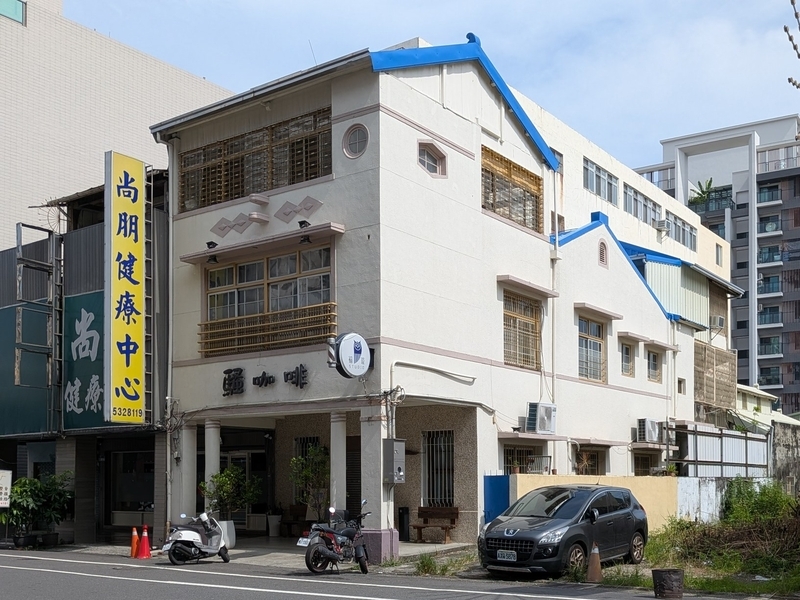 騷咖啡の全体像 奥へと続く騷咖啡の建物全体の様子。