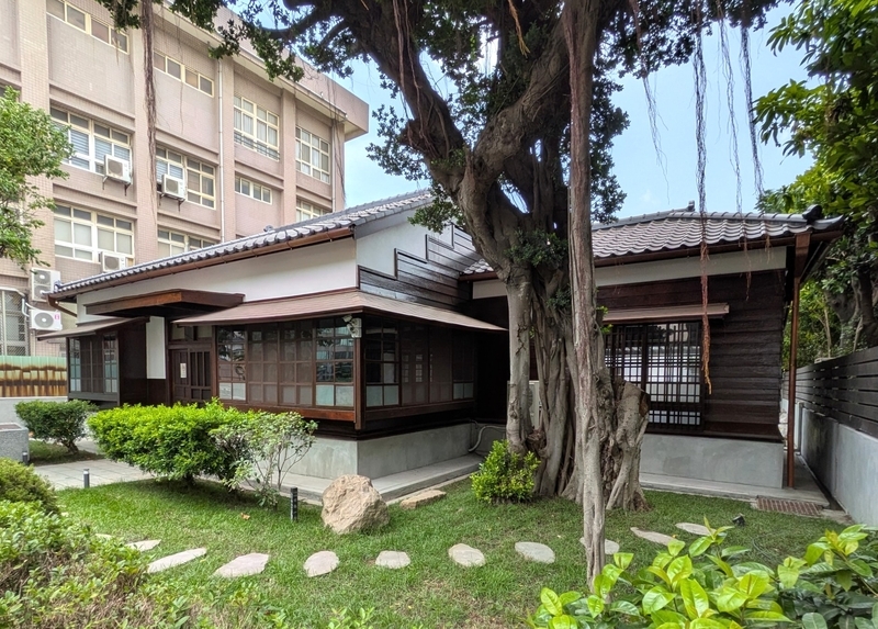 日本家屋の特徴をもつ外観 当時の日本家屋らしい特徴が見られる建物のコーナー部分。
