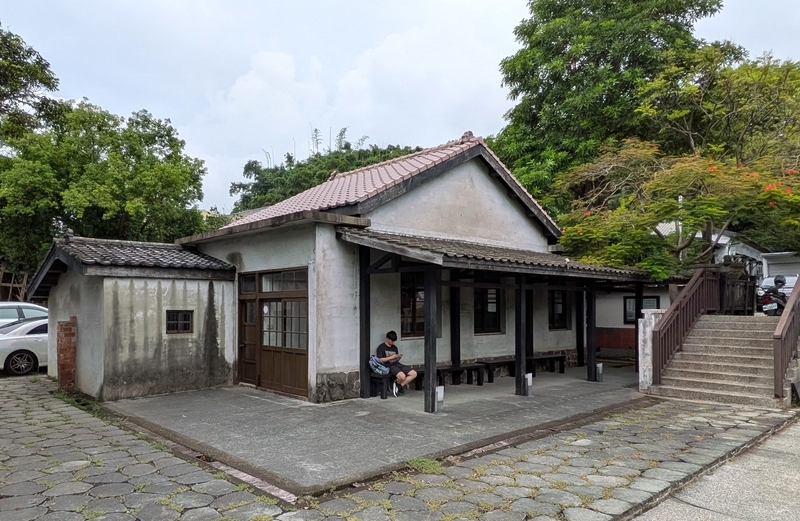 もう一つの職員宿舎 現在は閉鎖されているもう一つの職員宿舎。