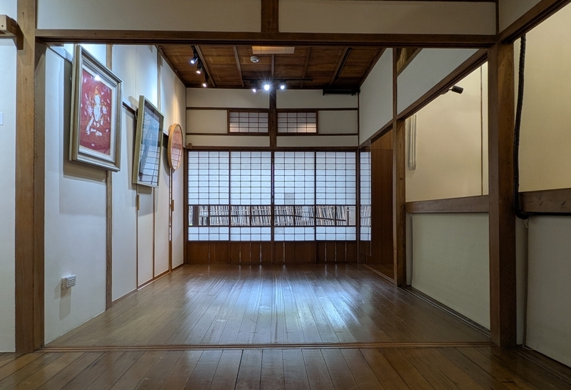 続き間の奥に設けられた障子。
